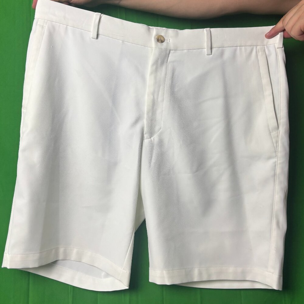 Peter Millar White Golf Shorts Golf-Branded Back Pocket — Size 36